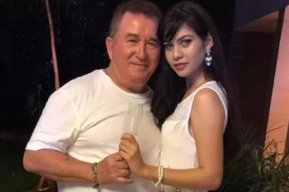 Justiça ordena e Amado Batista terá que pagar pensão de R$ 10 mil a ex-namorada