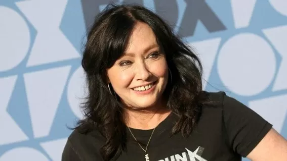Médico revela como foram os últimos momentos de vida de Shannen Doherty, atriz de ‘Barrados no Baile’
