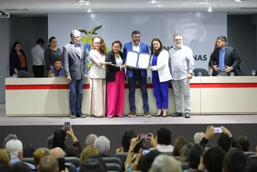 Governador Wilson Lima assina protocolo de intenções para participação de cientistas de órgãos e universidades no assessoramento técnico no Comitê de Enfrentamento à  Estiagem