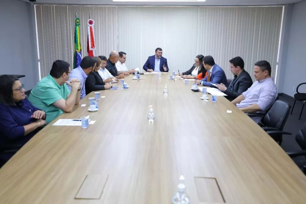 Governador Wilson Lima anuncia reajuste na data-base de servidores da Educação