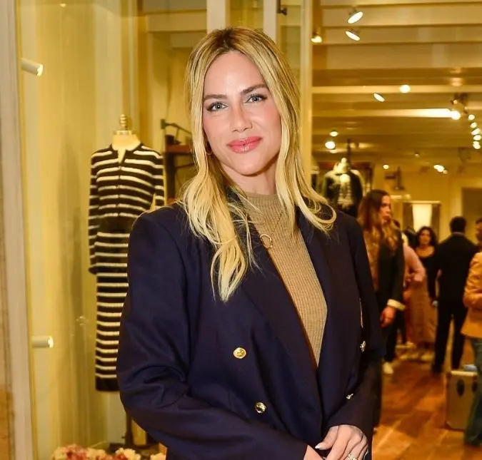 Giovanna Ewbank relata susto após encontrar mulher desconhecida sentada na sala de sua casa: - Fiquei em choque