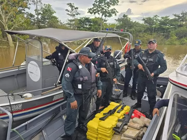 Confronto no Rio Amazonas em Almeirim (PA)