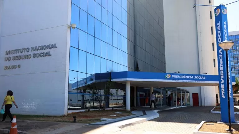 INSS: “Faxineira” investigada trabalhava em prefeitura e recebeu R$ 353 mil