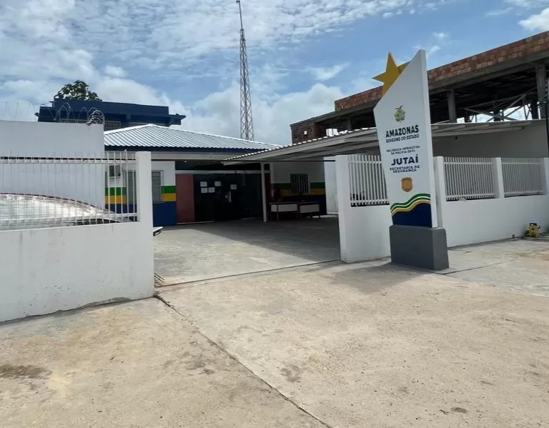 Operação Caminhos Seguros: Polícia Civil prende homem por estupro de vulnerável da enteada de 10 anos, em Jutaí