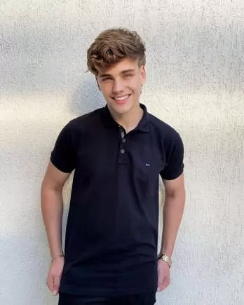 Modelo de 17 anos morre afogado durante ensaio de formatura no litoral do Ceará