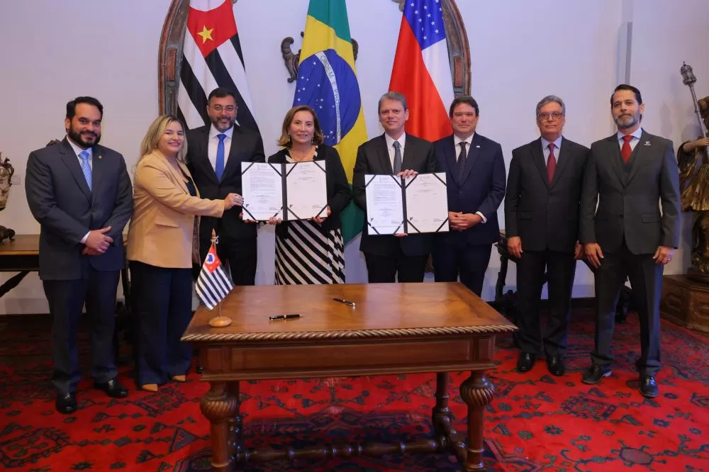 Governadores Wilson Lima e Tarcísio de Freitas firmam convênio para realização de 2,5 mil exames de DNA no Amazonas