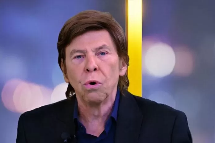 Nelson Rubens rompe silêncio após ser afastado do TV Fama, na RedeTV!: “Uma bomba”