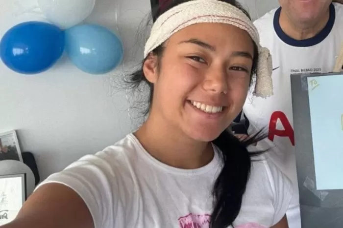 Jovem desenvolve infecção grave no ouvido após suposta picada de aranha durante viagem à Grécia