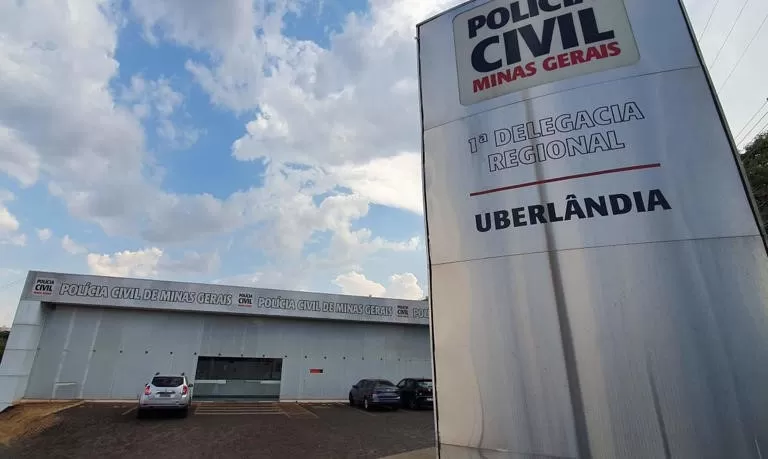 Criança de 2 anos morre após cair de trator conduzido pelo avô em Uberlândia