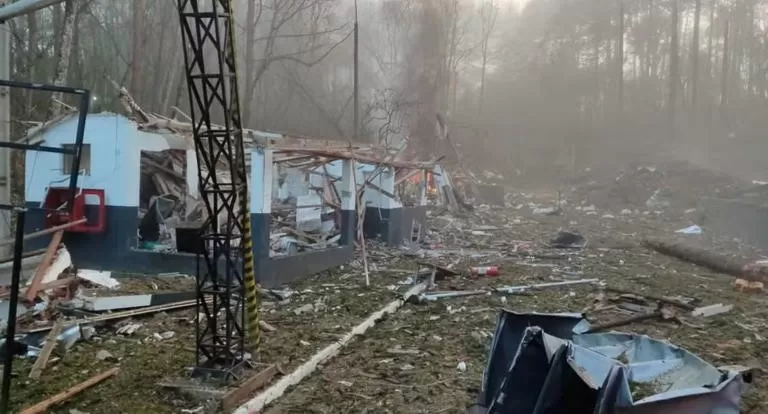 Explosão em fábrica de explosivos deixa mortos e desaparecidos na Grande Curitiba