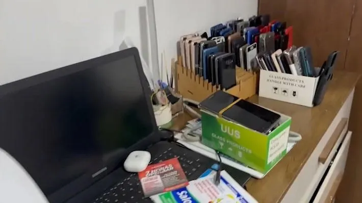 Operação mira clientes de homem que dava curso de desbloqueio de celulares roubados. Foto: Reprodução/Polícia Civil do Rio de Janeiro